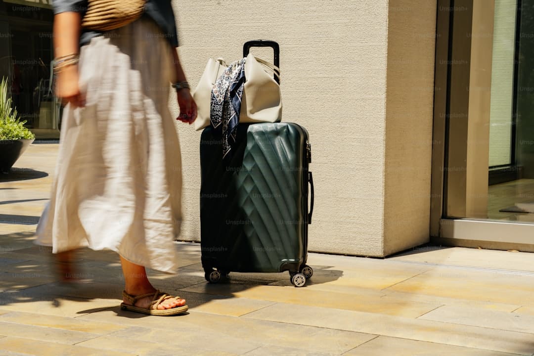 班主任饭局摸女生 人面兽心摸完敏感部位还强制表达